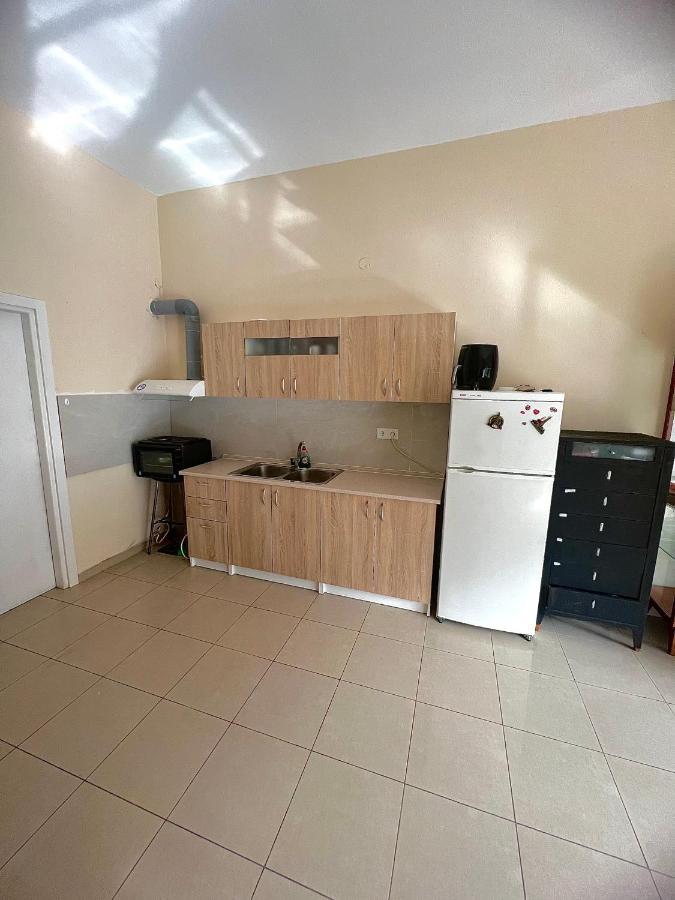 Kalamitsa Apartment By The Beach Kavala Exterior photo