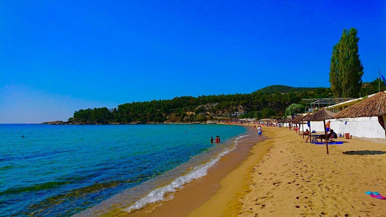 Kalamitsa Apartment By The Beach Kavala Exterior photo